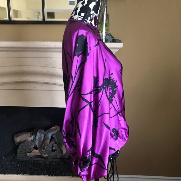 Beautiful Silk Blouse - Picture 2 of 12